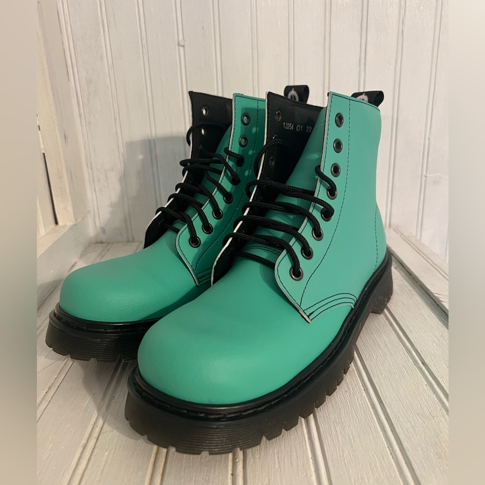 Altercore 100% Vegan Leather Boots